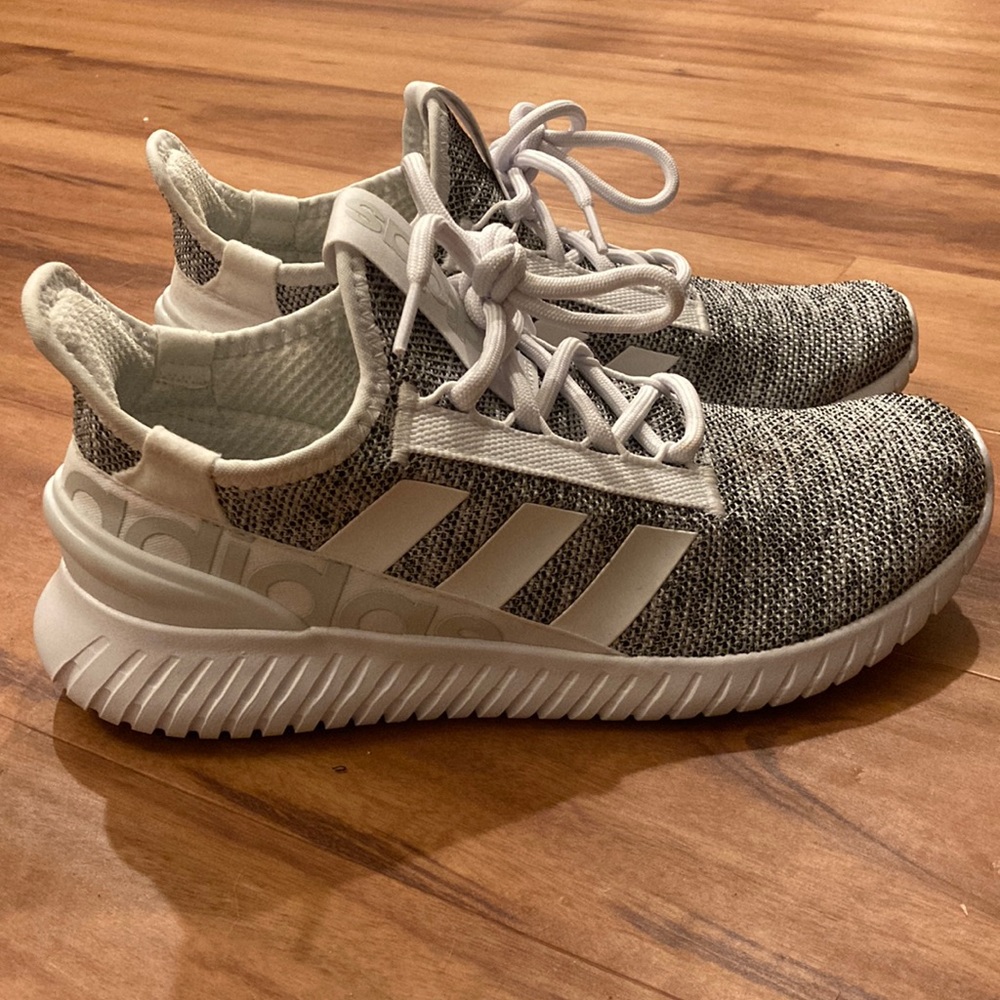 NWOT Mens Adidas, Sz. 8.5, white & black